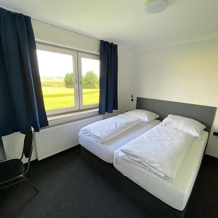 Zzzimple - Staffless & Self Check-In Hotel Pillig Exterior photo